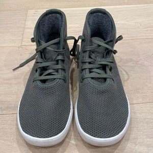Green Allbirds Hightop Sneaker Size 10. Only used a few times